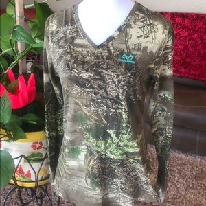#118 RealTree women’s size M